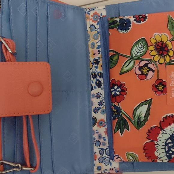 Vera Bradley New never used multi-section shoulder strap clutch. - Picture 9 of 10